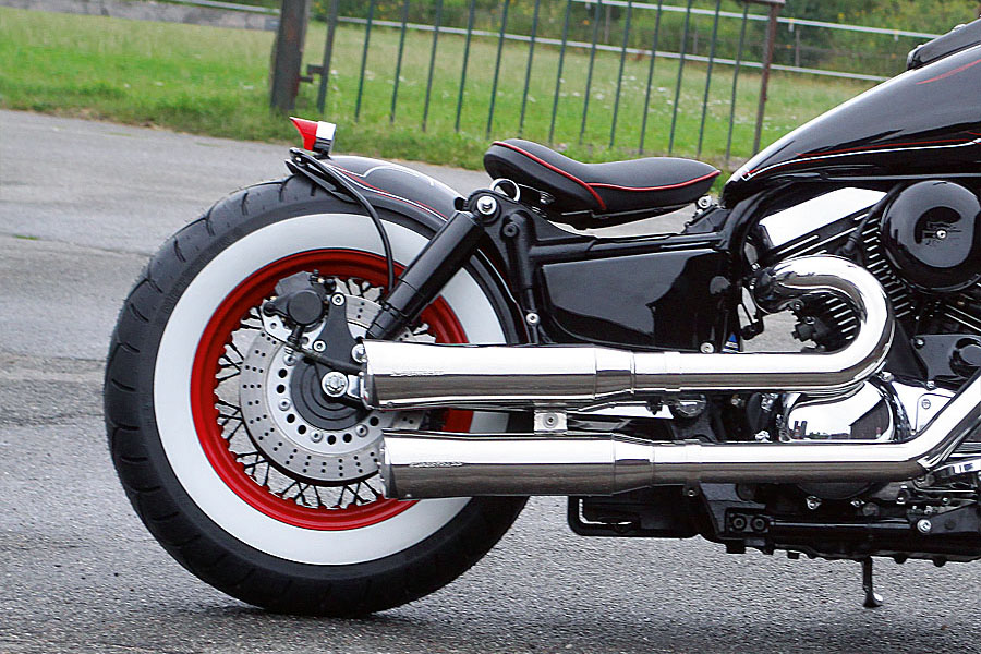 Bobber Heck, mitschwingend